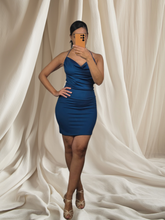 Cargar imagen en el visor de la galería, Vestido Raso Espalda