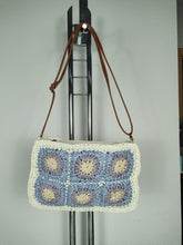 Cargar imagen en el visor de la galería, Bolso Flor
