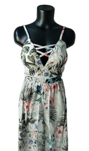 Cargar imagen en el visor de la galería, Mono con Falda
