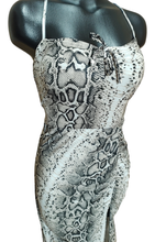 Cargar imagen en el visor de la galería, Vestido Largo Animal Print
