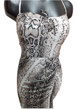 Cargar imagen en el visor de la galería, Vestido Largo Animal Print
