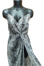 Cargar imagen en el visor de la galería, Vestido Julia
