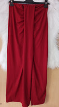 Cargar imagen en el visor de la galería, Falda Elegante
