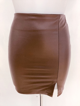 Cargar imagen en el visor de la galería, Minifalda Polipiel
