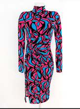 Cargar imagen en el visor de la galería, Vestido Estampado Fluor

