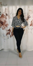 Cargar imagen en el visor de la galería, Blusa Nudo
